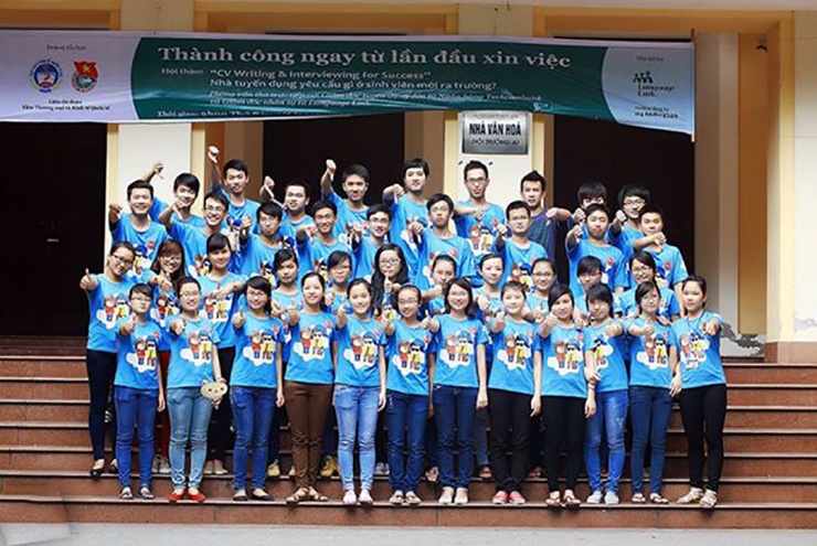 Mẫu áo đồng phục lớp K12B ĐH Kinh Tế Quốc Dân Hà Nội u1815